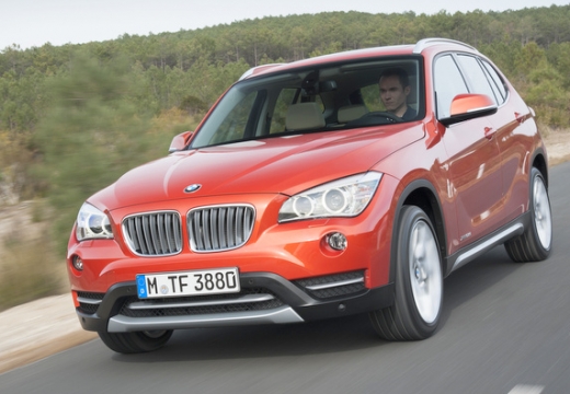 BMW X1 универсал оранжевый передний левый
