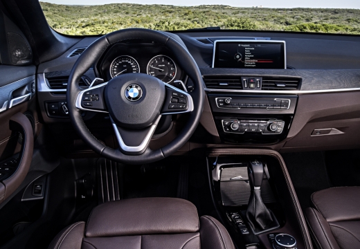 BMW X1 универсал приборная панель