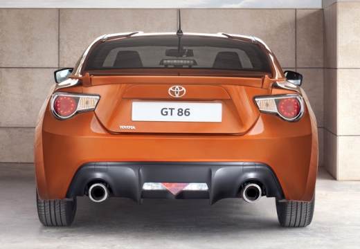Toyota GT86 купе задний оранжевый