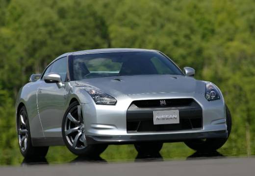 NISSAN GT-R Coupe I 3.8 480KM (benzyna)