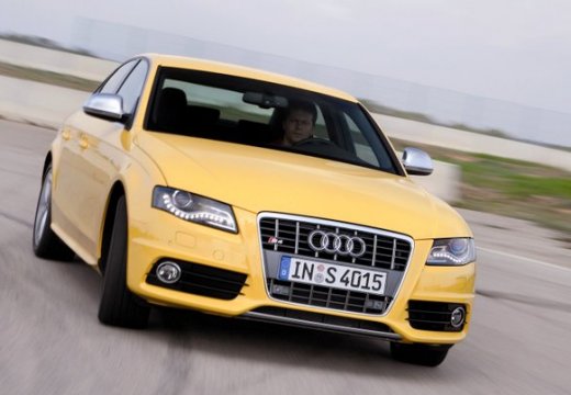 AUDI S4 3.0 TFSI Quattro Sedan B8 I 333KM (benzyna)