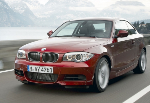 BMW Seria 1 coupe czerwony jasny przedni lewy