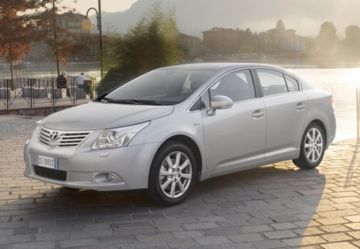 Toyota Avensis V sedan silver grey przedni lewy
