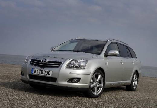 Toyota Avensis IV kombi silver grey przedni lewy