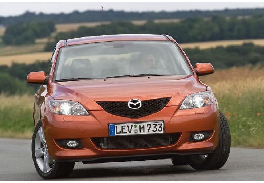 MAZDA 3 hatchback brązowy przedni