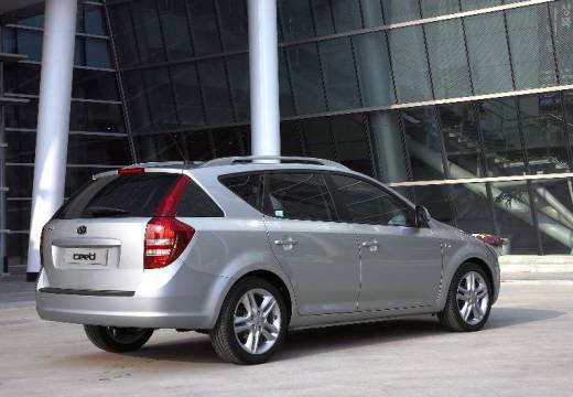 KIA Ceed Sporty Wagon I kombi silver grey tylny prawy