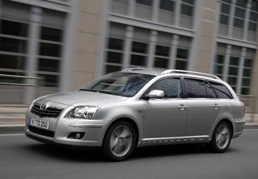 Toyota Avensis IV kombi silver grey przedni lewy
