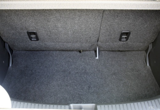 MAZDA 2 II hatchback przestrzeń załadunkowa