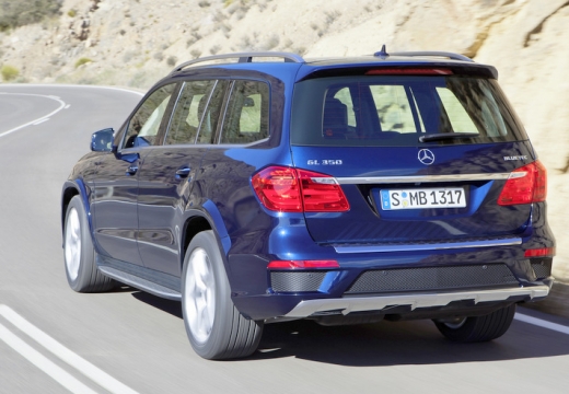 MERCEDES-BENZ Klasa GL kombi niebieski jasny tylny lewy