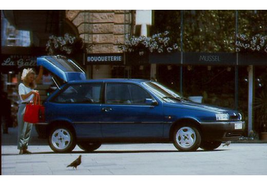 FIAT Tipo hatchback przedni prawy