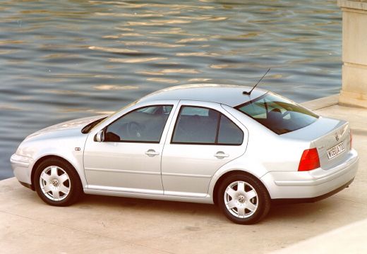 VOLKSWAGEN Bora I sedan silver grey tylny lewy