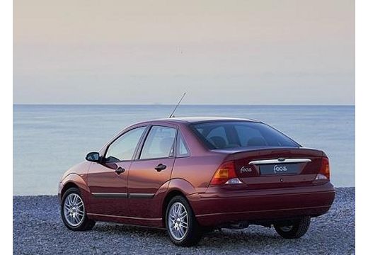 FORD Focus sedan bordeaux (czerwony ciemny) tylny lewy
