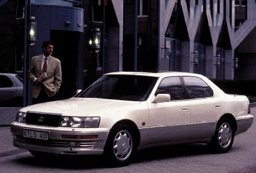 LEXUS LS 400 Sedan I 4.0 245KM (1992)