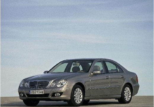 MERCEDES-BENZ Klasa E W 211 II sedan silver grey przedni lewy