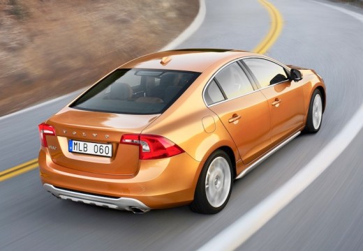 VOLVO S60 IV sedan pomarańczowy tylny prawy