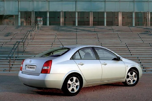 NISSAN Primera sedan silver grey tylny prawy