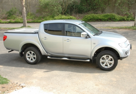 MITSUBISHI L 200 III pickup silver grey przedni prawy
