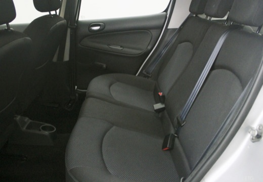PEUGEOT 206+ hatchback wnętrze