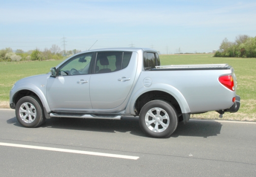 MITSUBISHI L 200 III pickup silver grey tylny lewy