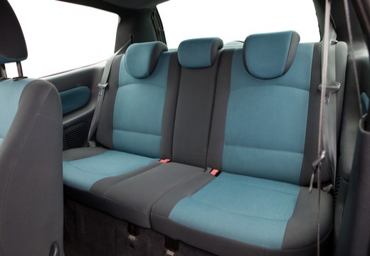 RENAULT Clio II II hatchback wnętrze