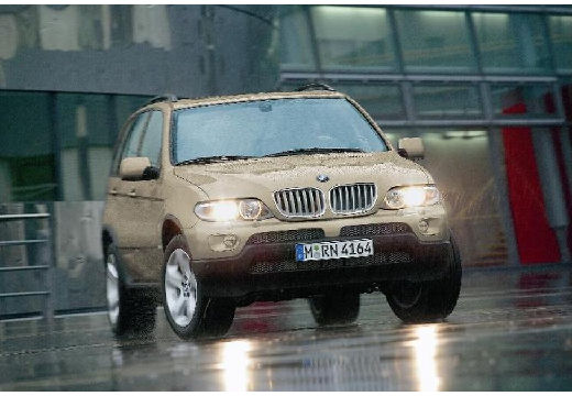 BMW X5 kombi złoty przedni prawy