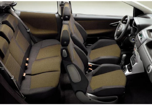 FIAT Punto hatchback wnętrze