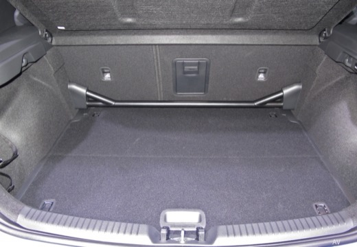 HYUNDAI i30 V hatchback przestrzeń załadunkowa