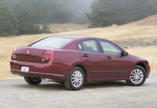 MITSUBISHI Galant sedan bordeaux (czerwony ciemny) tylny prawy