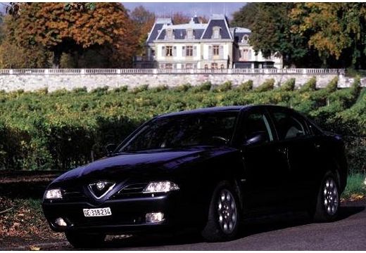 ALFA ROMEO 166 I sedan czarny przedni lewy