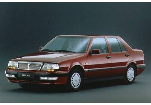 LANCIA Thema I sedan bordeaux (czerwony ciemny) przedni lewy