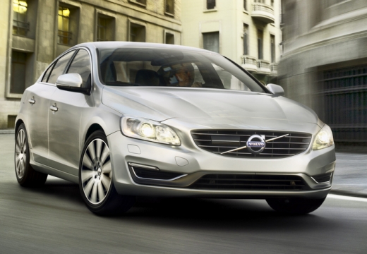 VOLVO S60 sedan silver grey przedni prawy