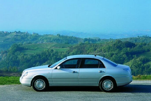 LANCIA Thesis I sedan silver grey boczny lewy