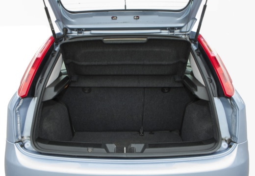 FIAT Punto Grande hatchback przestrzeń załadunkowa