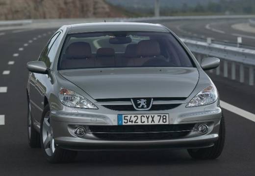PEUGEOT 607 II sedan silver grey przedni prawy
