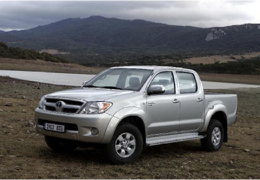 Toyota Hilux 2.5 D-4D DLX + 4x2 Pickup III 120KM (diesel)