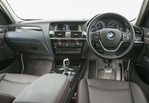 BMW X3 kombi silver grey tablica rozdzielcza