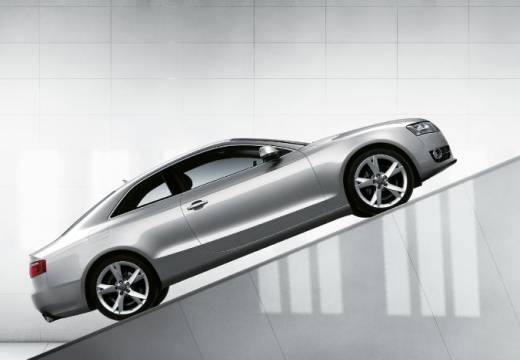 AUDI A5 coupe silver grey boczny prawy