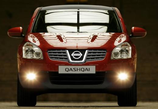 NISSAN Qashqai I hatchback czerwony jasny przedni