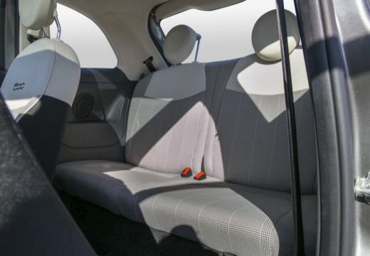 FIAT 500 I hatchback wnętrze