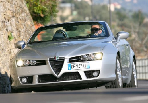 ALFA ROMEO Spider V kabriolet silver grey przedni lewy