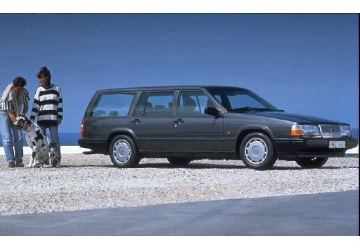 VOLVO 940 Estate 2.3 Polar Kombi 2.4 135KM (benzyna)