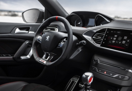 PEUGEOT 308 hatchback czerwony jasny wnętrze