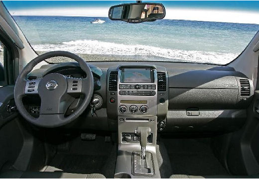 NISSAN Navara 2.5 D XE Pickup I 171KM (diesel)