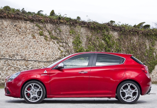 ALFA ROMEO Giulietta I hatchback boczny lewy