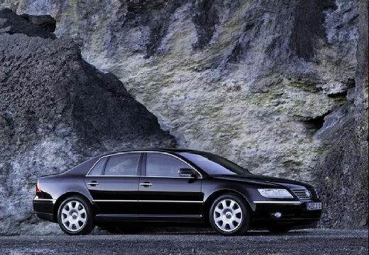 VOLKSWAGEN Phaeton sedan czarny przedni prawy