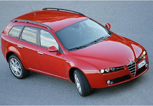 ALFA ROMEO 159 Sportwagon kombi czerwony jasny przedni prawy