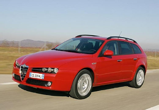 ALFA ROMEO 159 Sportwagon kombi czerwony jasny przedni lewy
