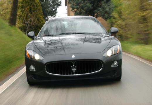 MASERATI GranTurismo MC Stradale Coupe 4.7 440KM (benzyna)