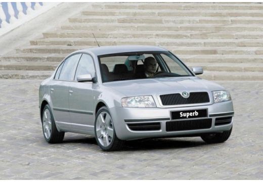 SKODA Superb II sedan silver grey przedni prawy
