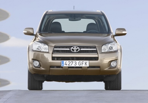 Toyota RAV4 V kombi beige przedni